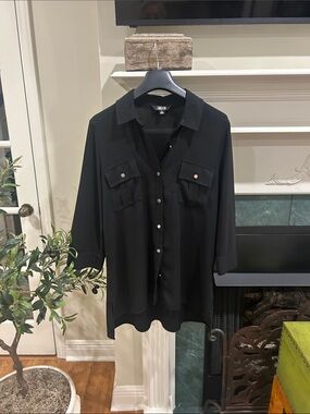 Slimfactor Black Button-Front Blouse with Pocket Flaps - Women
